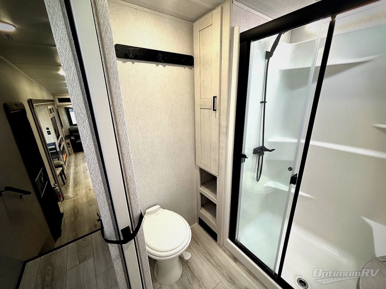 2025 East To West Tandara 386MB-OK Photo 17