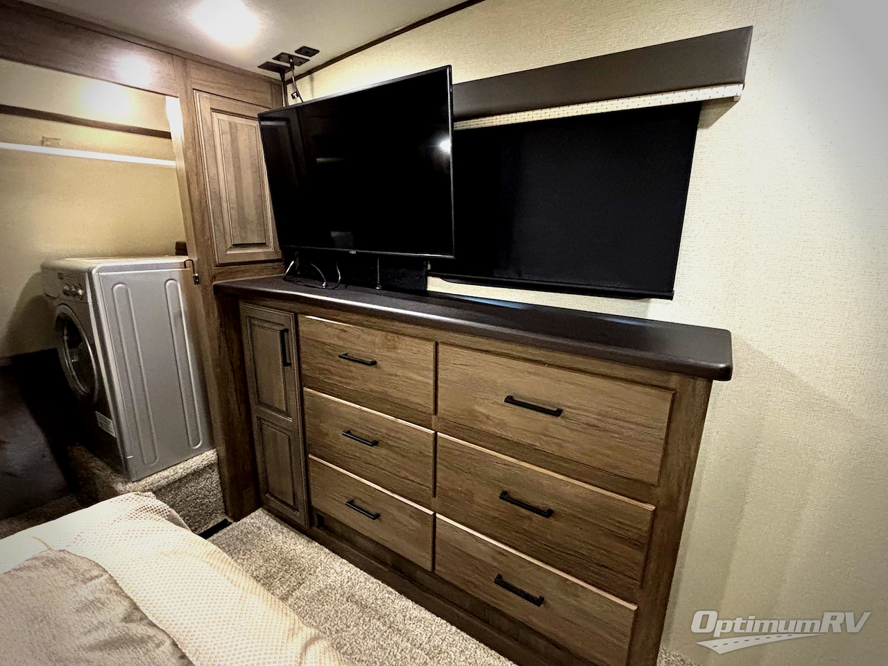 2020 Forest River Wildcat 322RK Photo 12