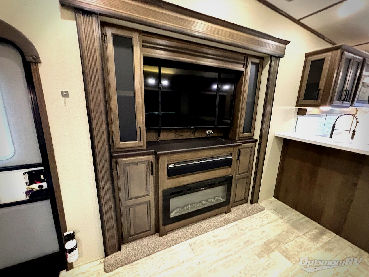 2020 Forest River Wildcat 322RK Photo 15