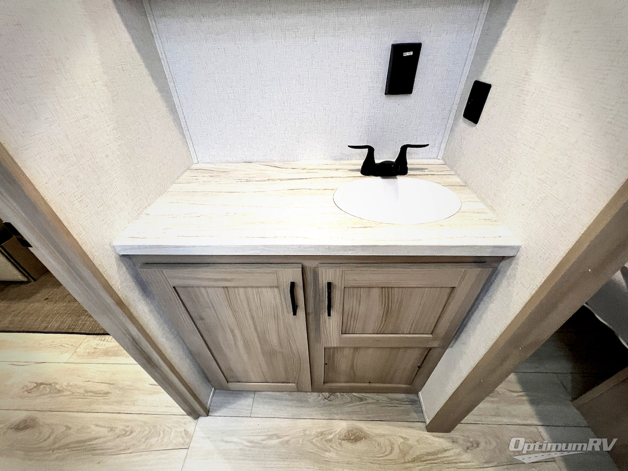 2024 East To West Della Terra 251RD Photo 20