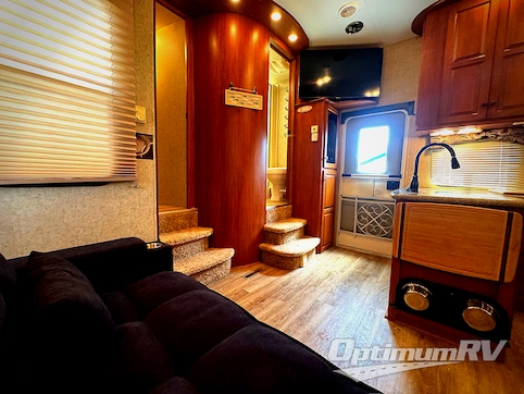 2011 Heartland Cyclone 300C RV Photo 3