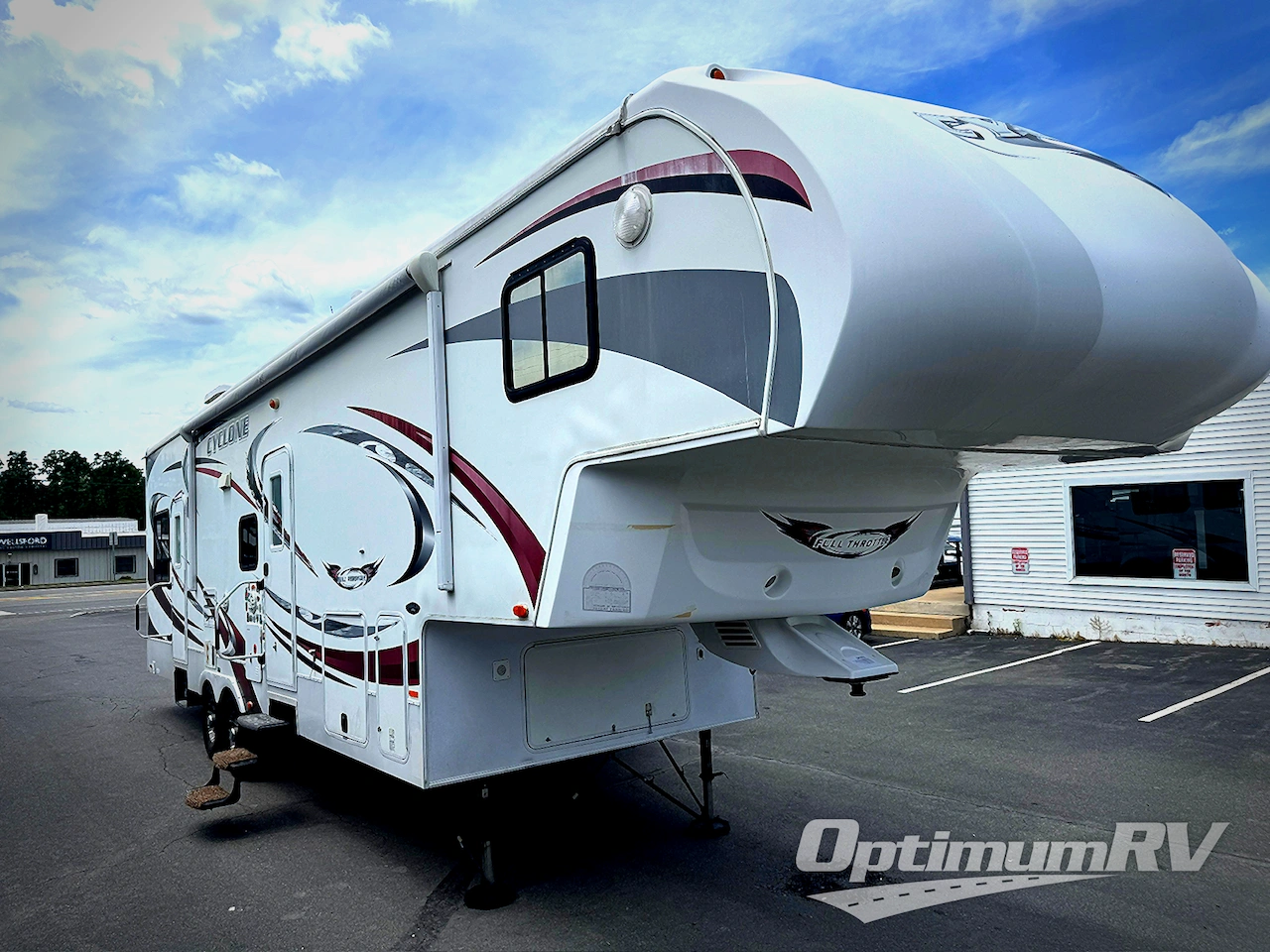 2011 Heartland Cyclone 300C Photo 1