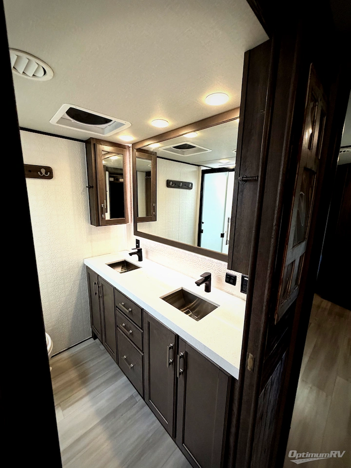 2021 Grand Design Solitude 390RK Photo 16