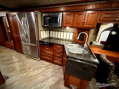 2016 Winnebago Adventurer 37F RV Photo 3