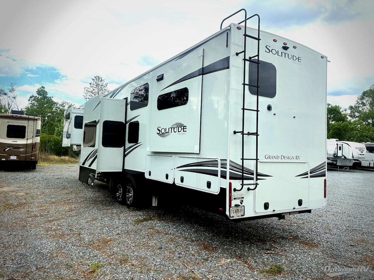 2023 Grand Design Solitude 390RK Photo 3