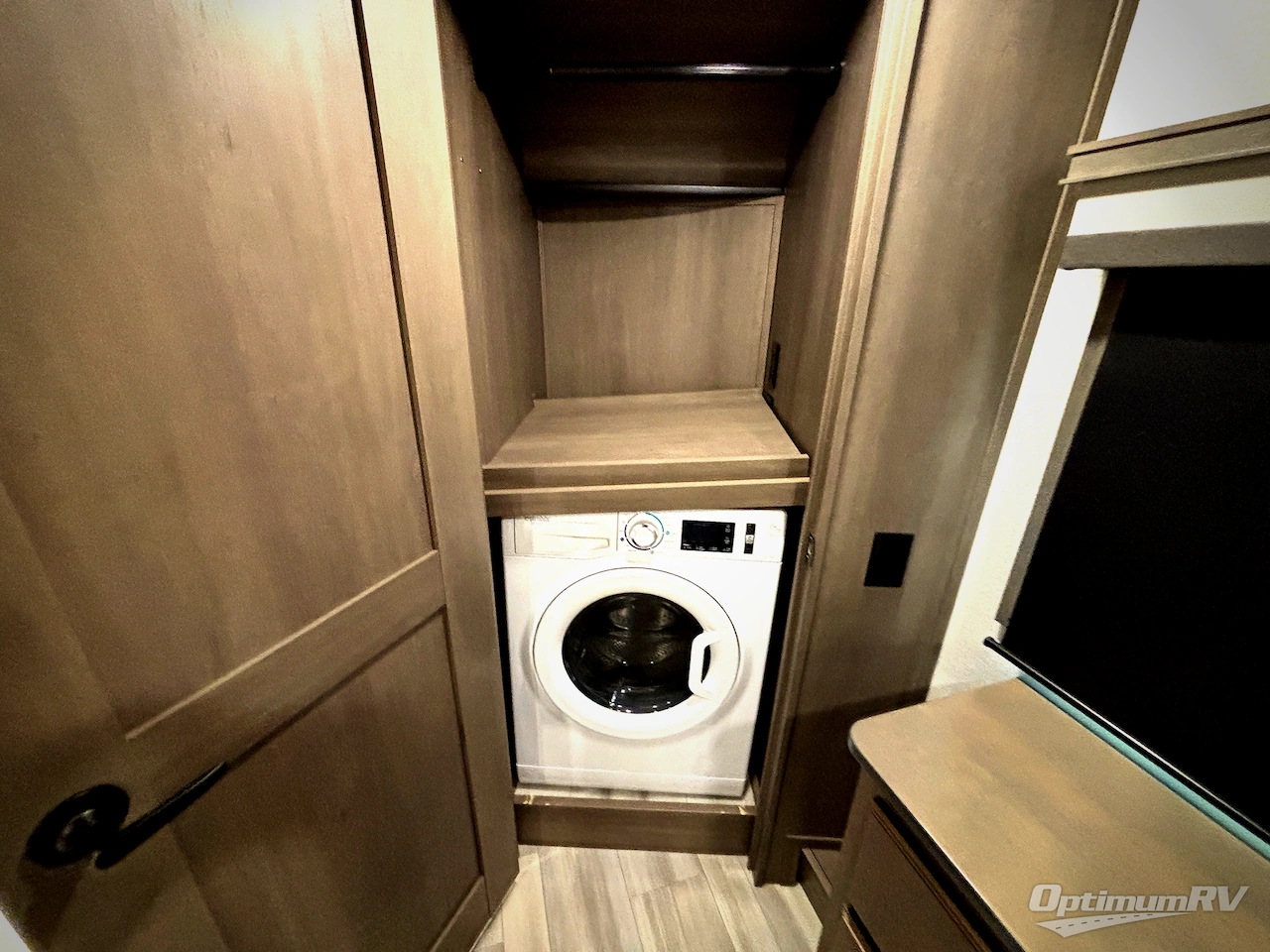 2023 Grand Design Solitude 391DL Photo 11