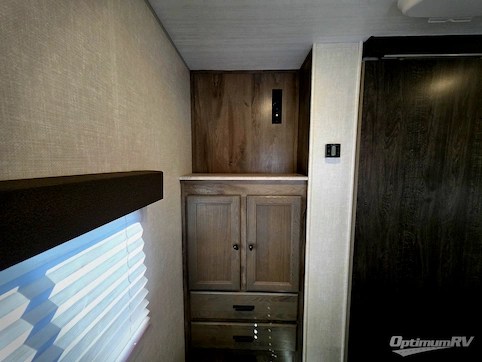 2021 Forest River Surveyor Legend 320BHLE RV Photo 4