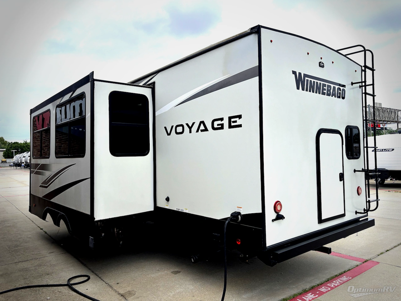 2022 Winnebago Towables Voyage 3033BH Photo 3