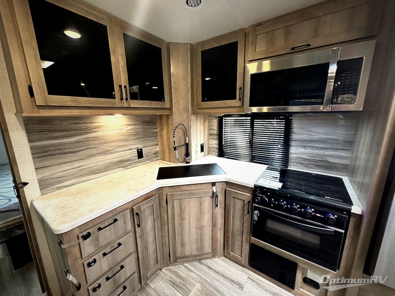 2022 Winnebago Towables Voyage 3033BH Photo 10