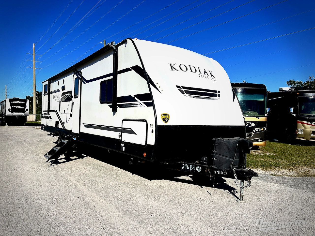 2021 Dutchmen Kodiak Ultra-Lite 296BHSL Photo 1