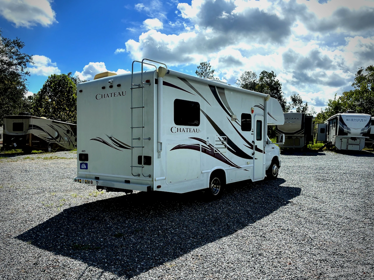 2013 Thor Chateau 24C Photo 2