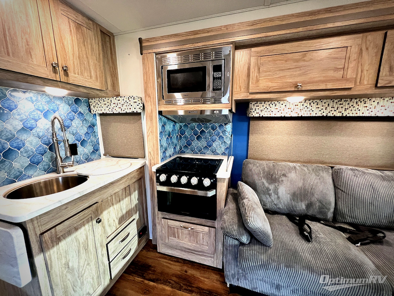 2019 Forest River Sunseeker 2860DS Ford Photo 9