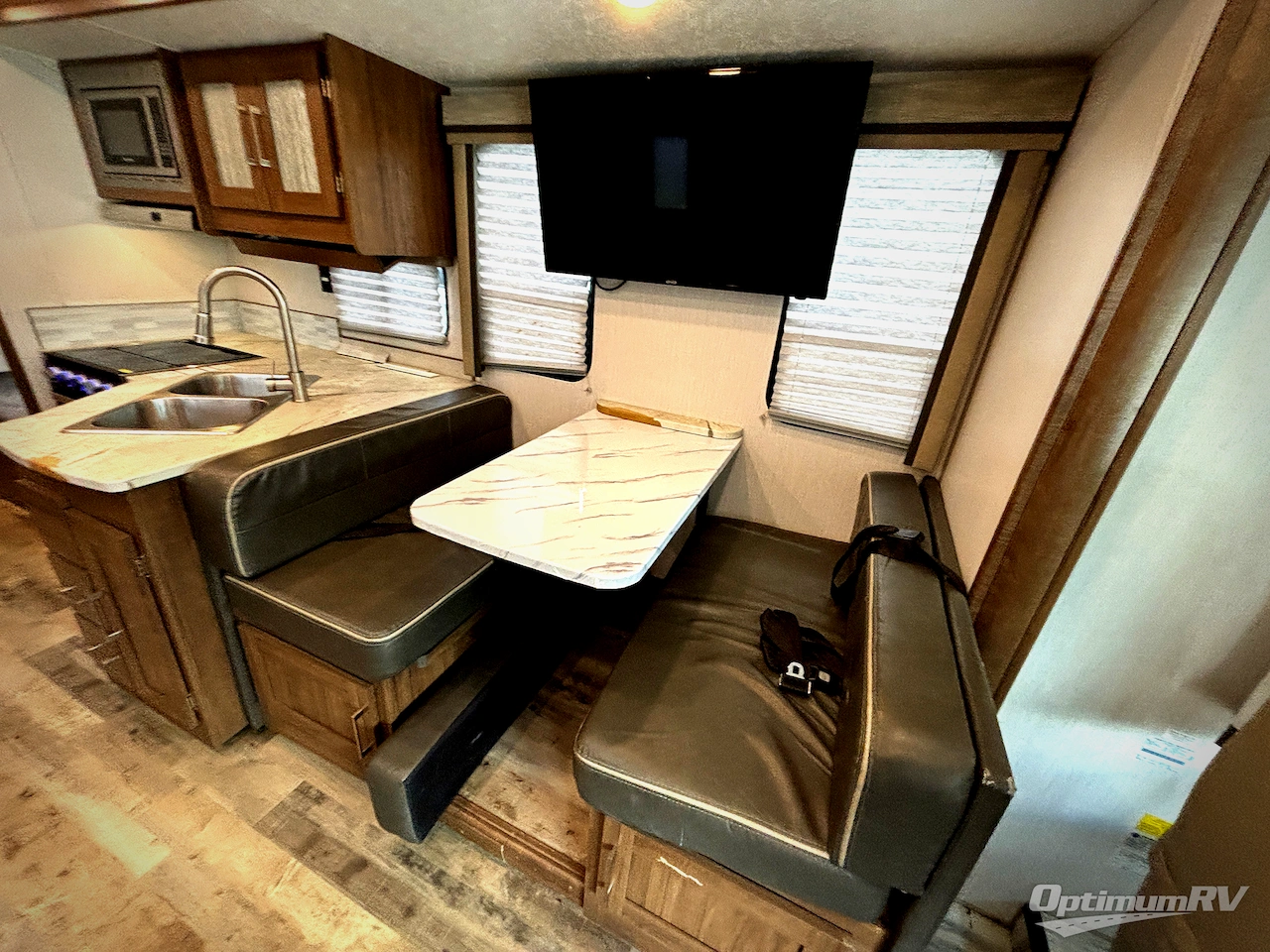 2020 Coachmen Pursuit 31BH Photo 11