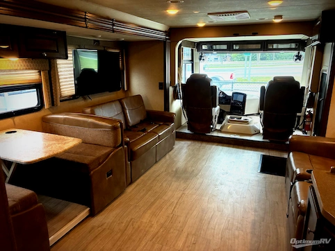 2019 Thor Windsport 34R RV Photo 4