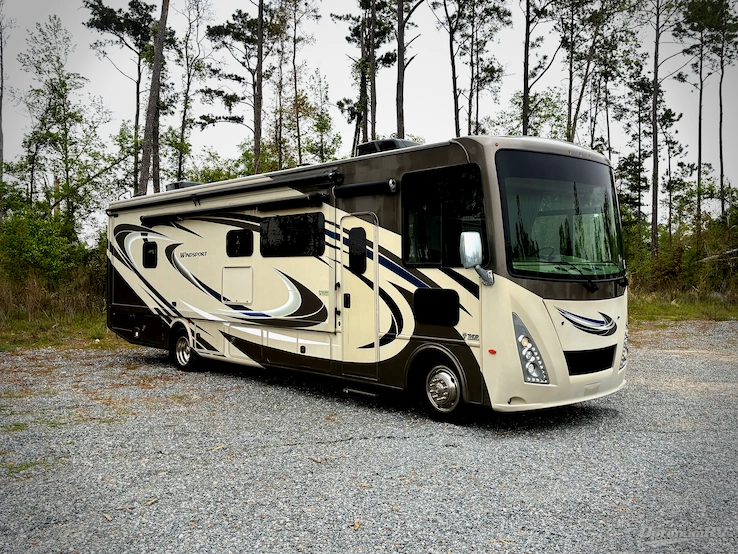 2019 Thor Windsport 34R RV Photo 1