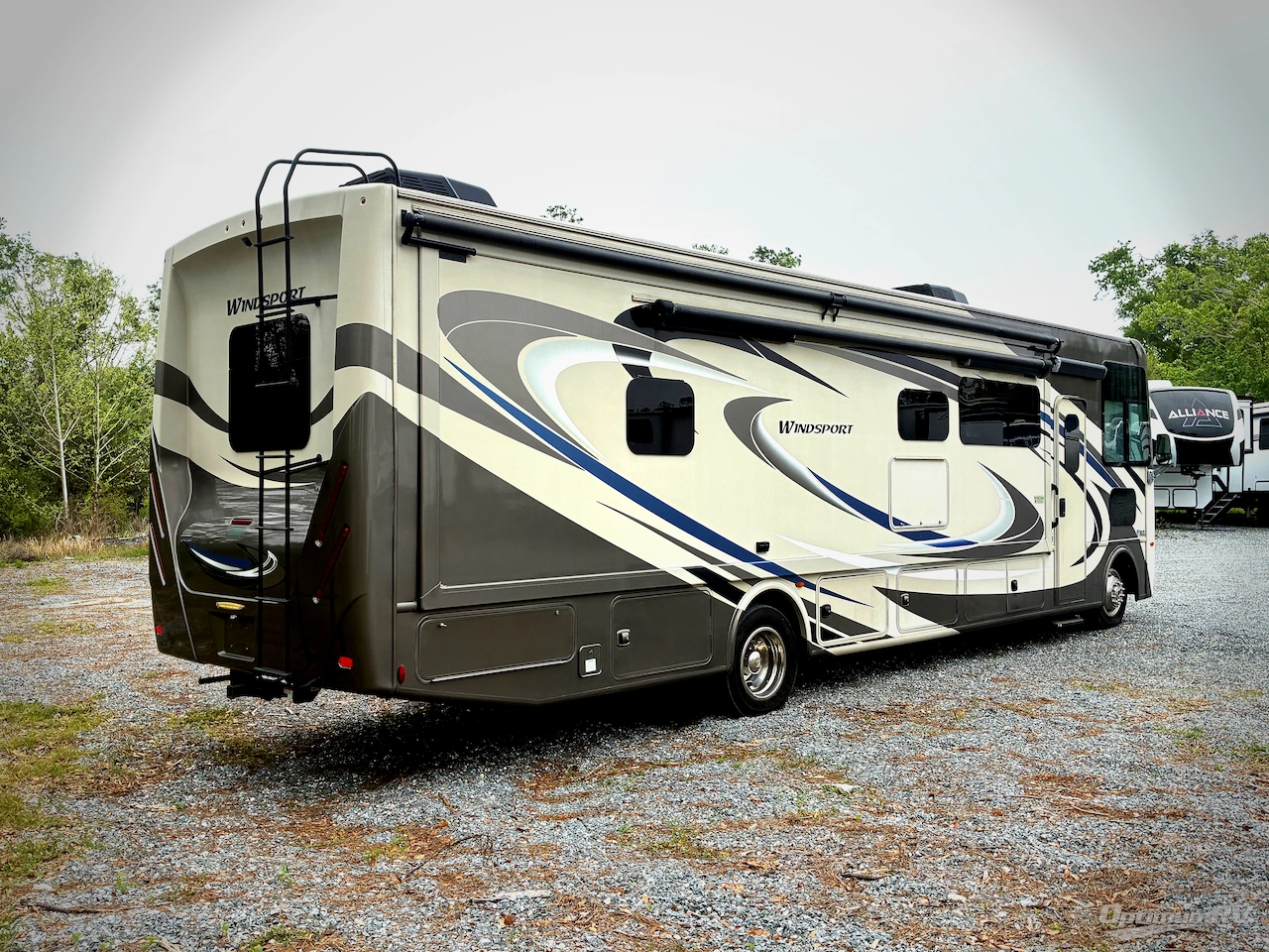 2019 Thor Windsport 34R Photo 2