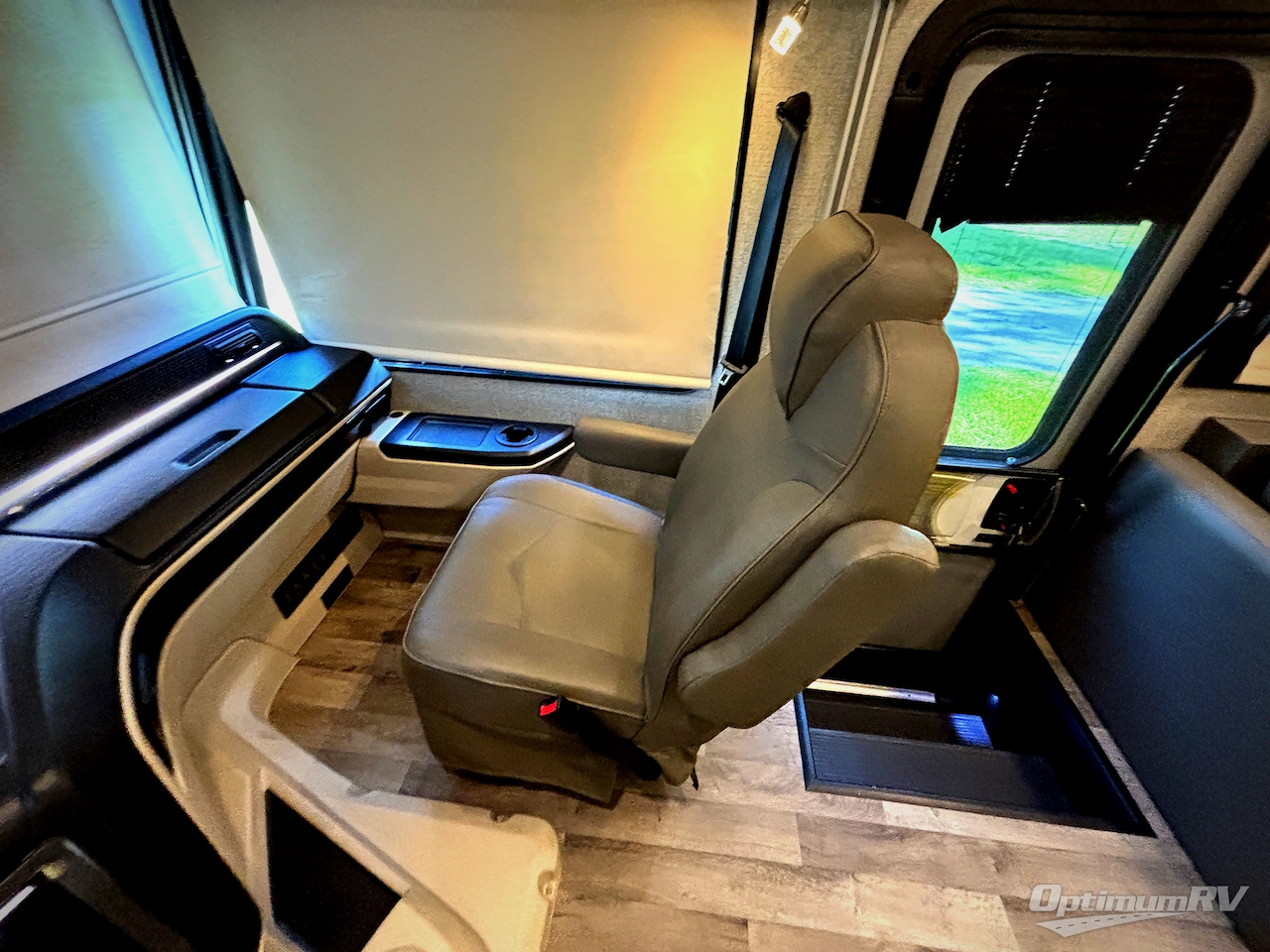 2021 Jayco Alante 29F Photo 9
