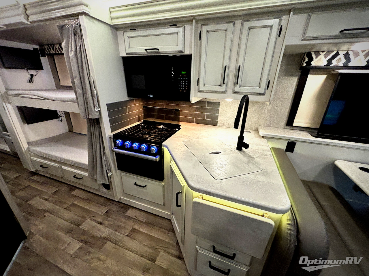 2021 Jayco Alante 29F Photo 13