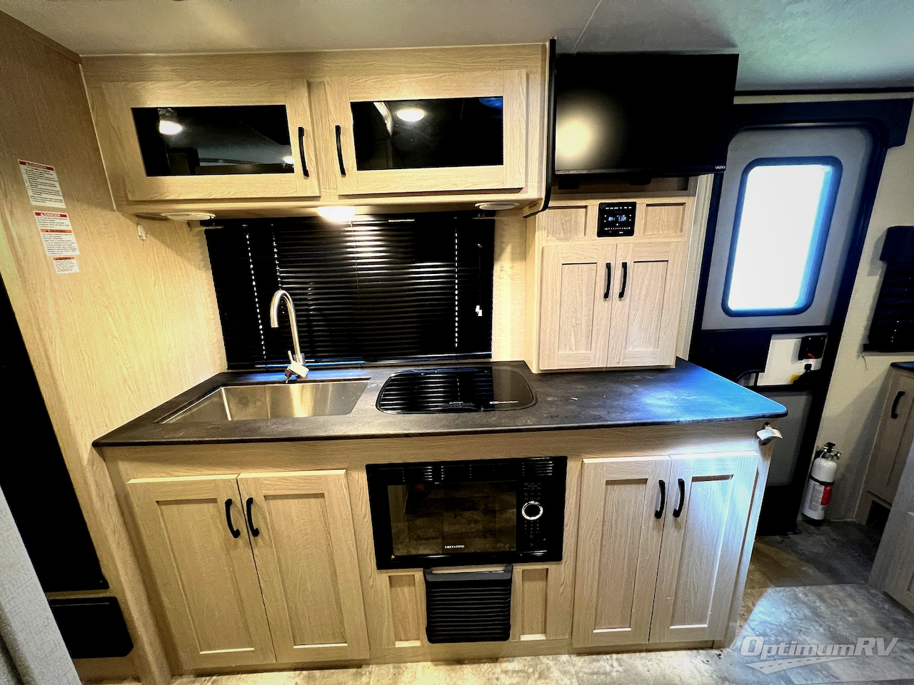 2022 Coachmen Apex Nano 213RDS Photo 14