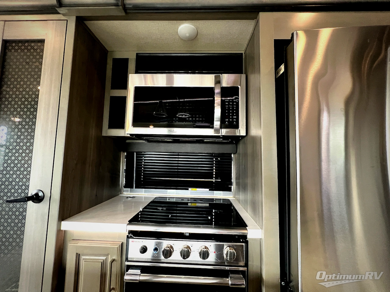 2021 Keystone Montana 3855BR Photo 12