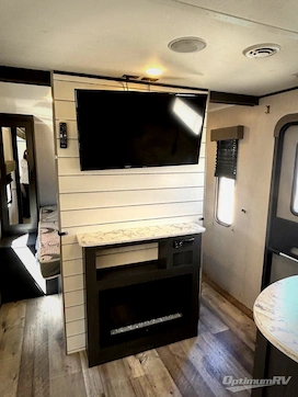 2021 Dutchmen Aspen Trail LE 26BH RV Photo 3