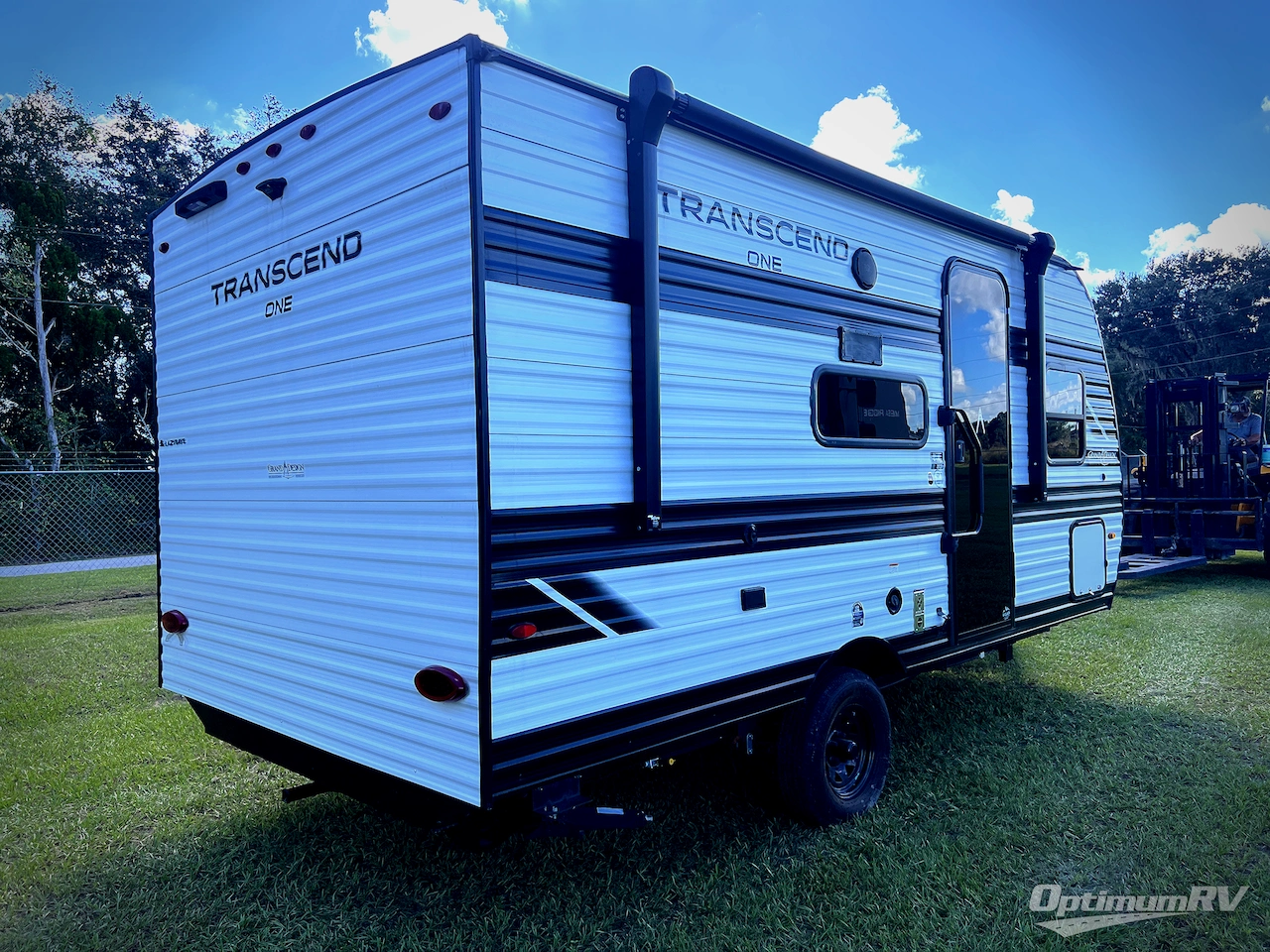2025 Grand Design Transcend One 151BH Photo 3