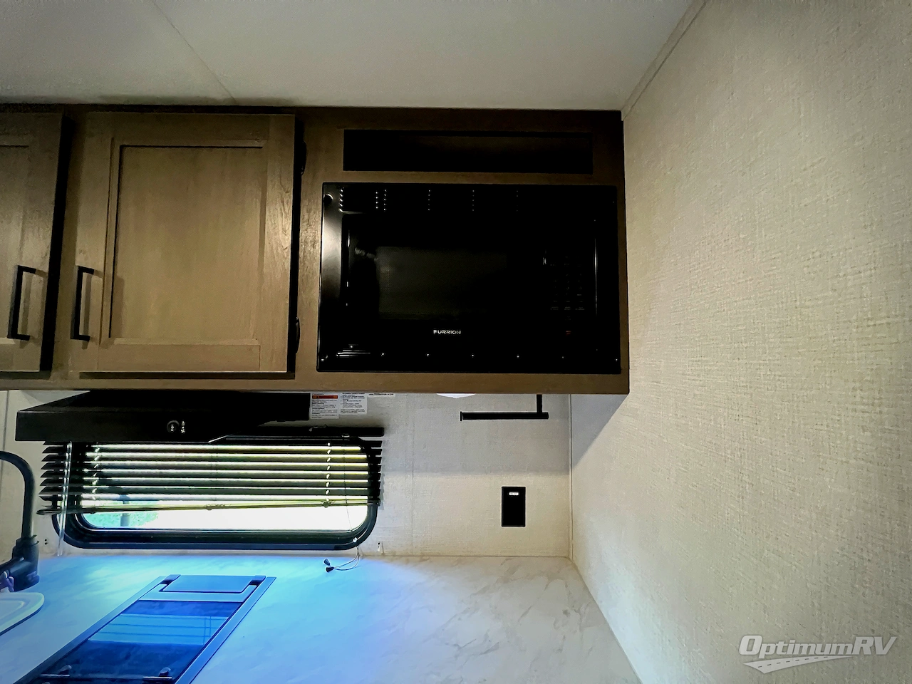 2025 Grand Design Transcend One 151BH Photo 8