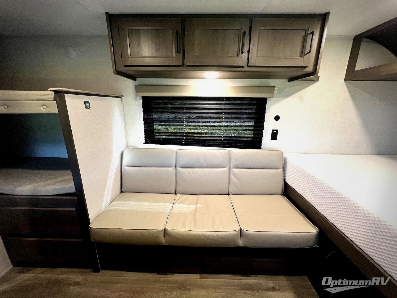 2025 Grand Design Transcend One 151BH Photo 10