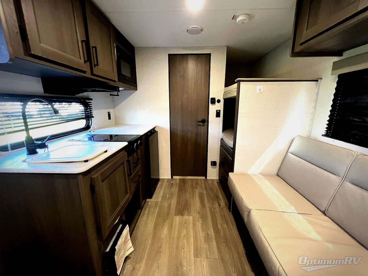 2025 Grand Design Transcend One 151BH Photo 17