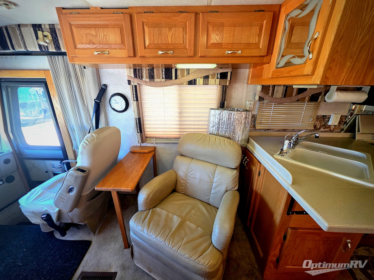 2002 Newmar Kountry Star 3677 Photo 11