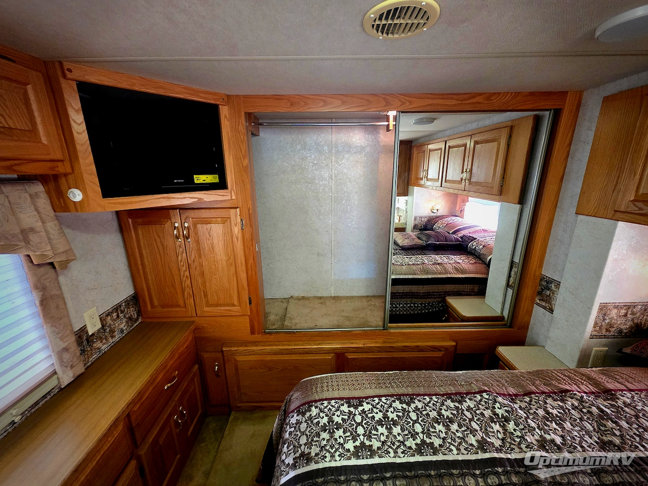 2002 Newmar Kountry Star 3677 Photo 19