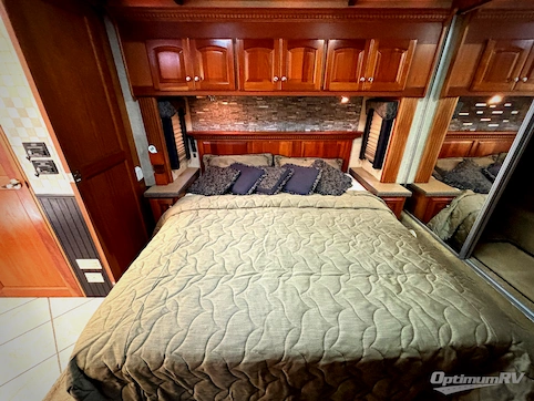 2006 Mandalay Luxury Division Mandalay Class A 40G RV Photo 4