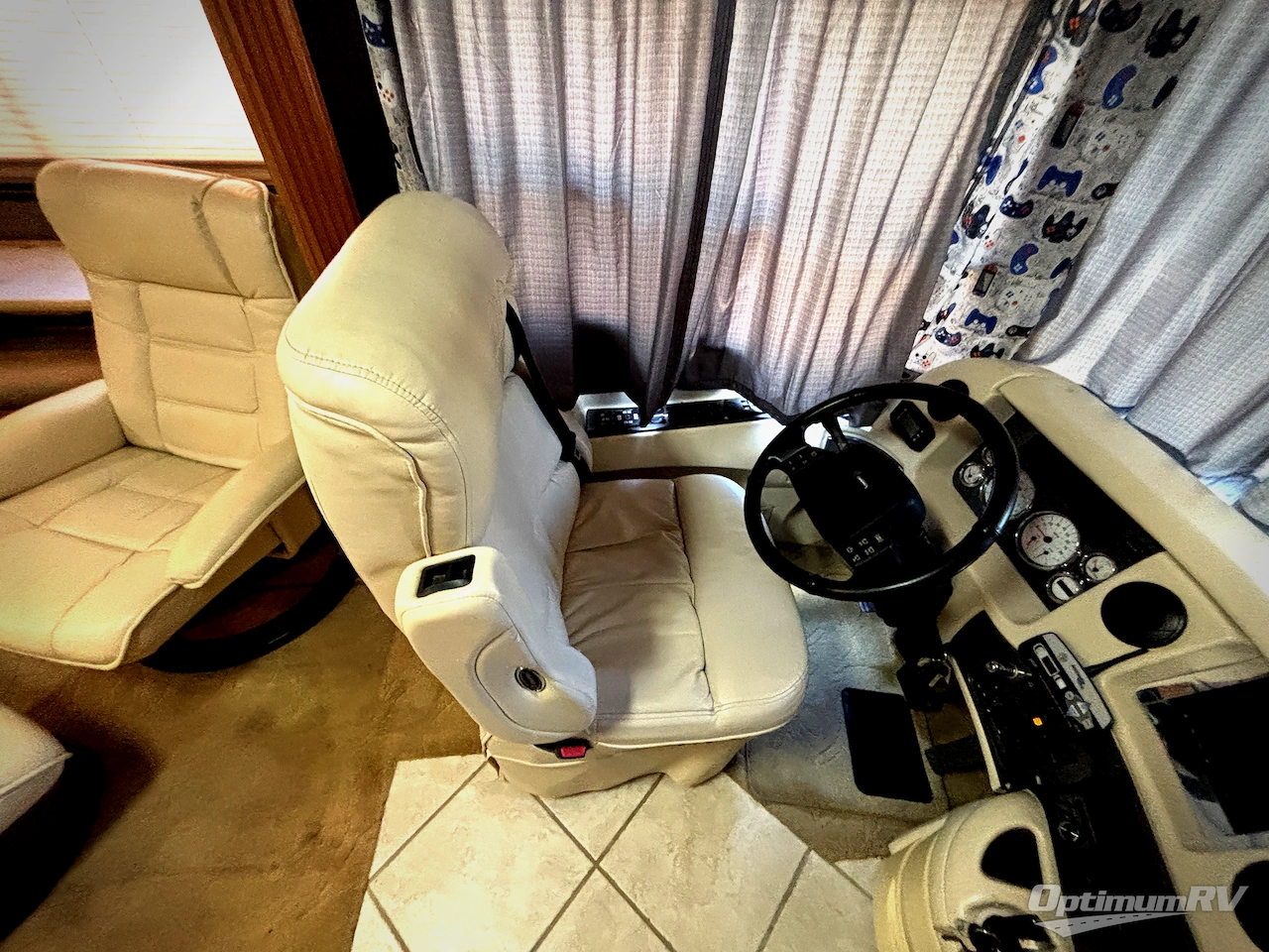 2006 Mandalay Luxury Division Mandalay Class A 40G Photo 7