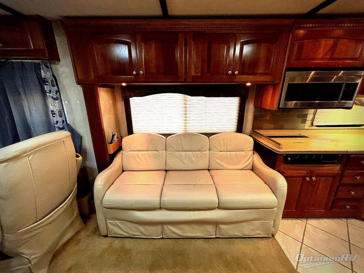 2006 Mandalay Luxury Division Mandalay Class A 40G Photo 11