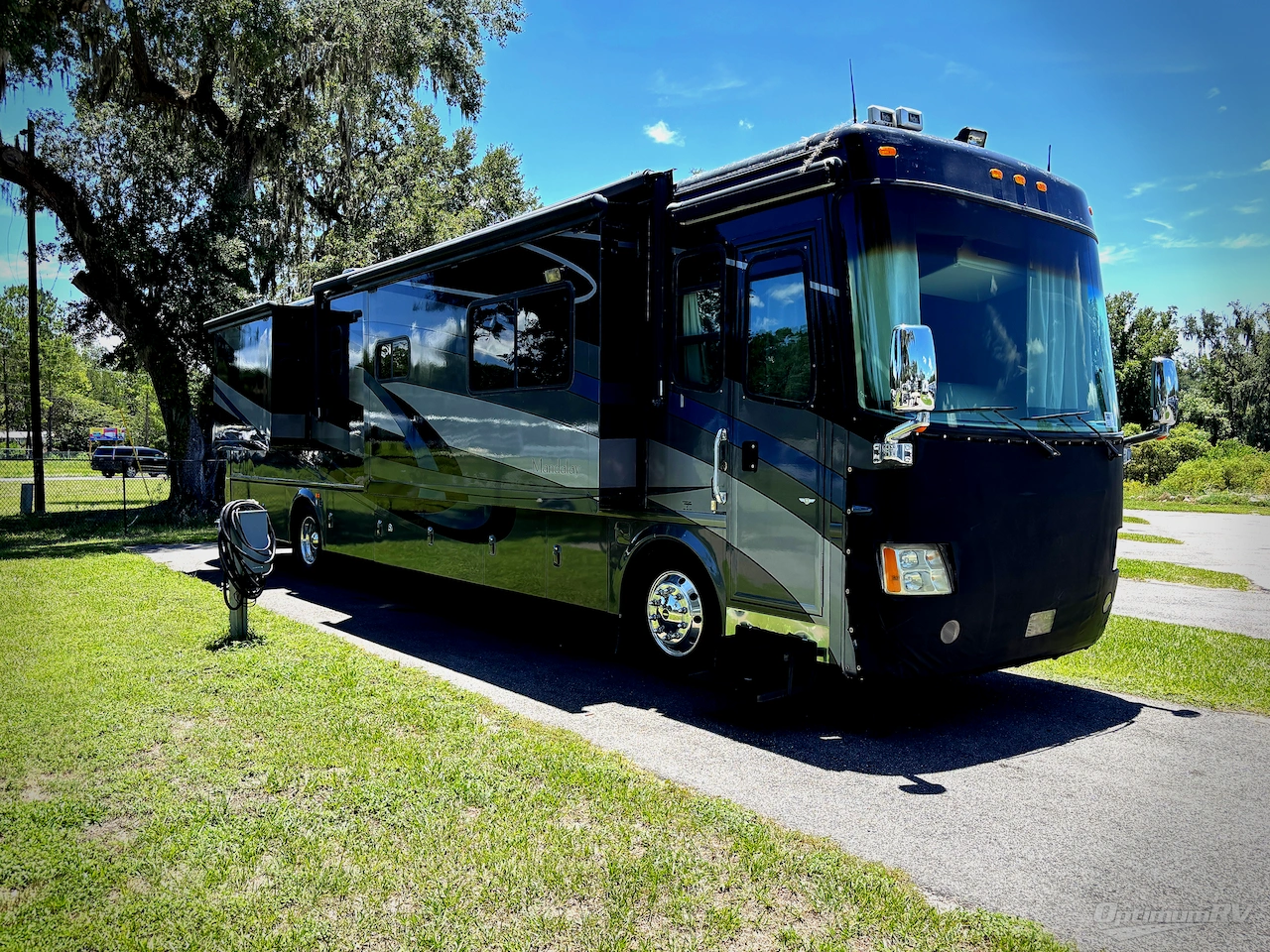 2006 Mandalay Luxury Division Mandalay Class A 40G Photo 1