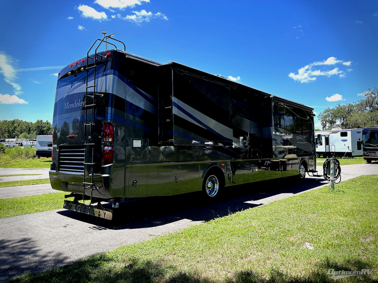 2006 Mandalay Luxury Division Mandalay Class A 40G Photo 2