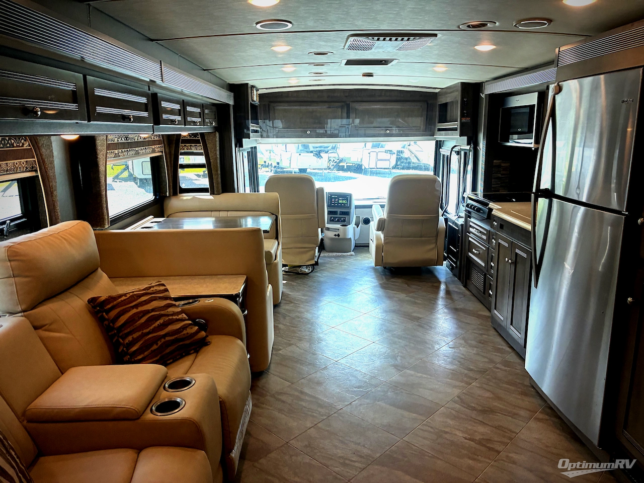2019 Winnebago Forza 38F Photo 11