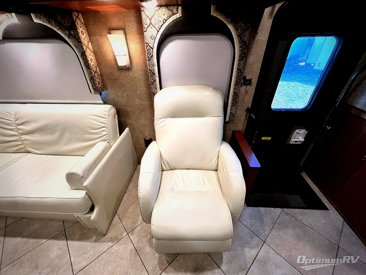 2015 Itasca Suncruiser 37F Photo 12