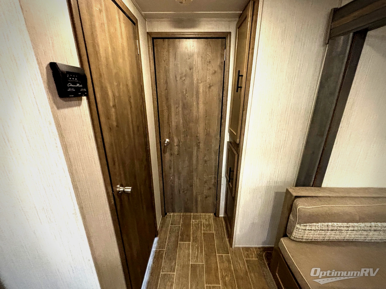 2021 Palomino Puma 32BHDB Photo 15