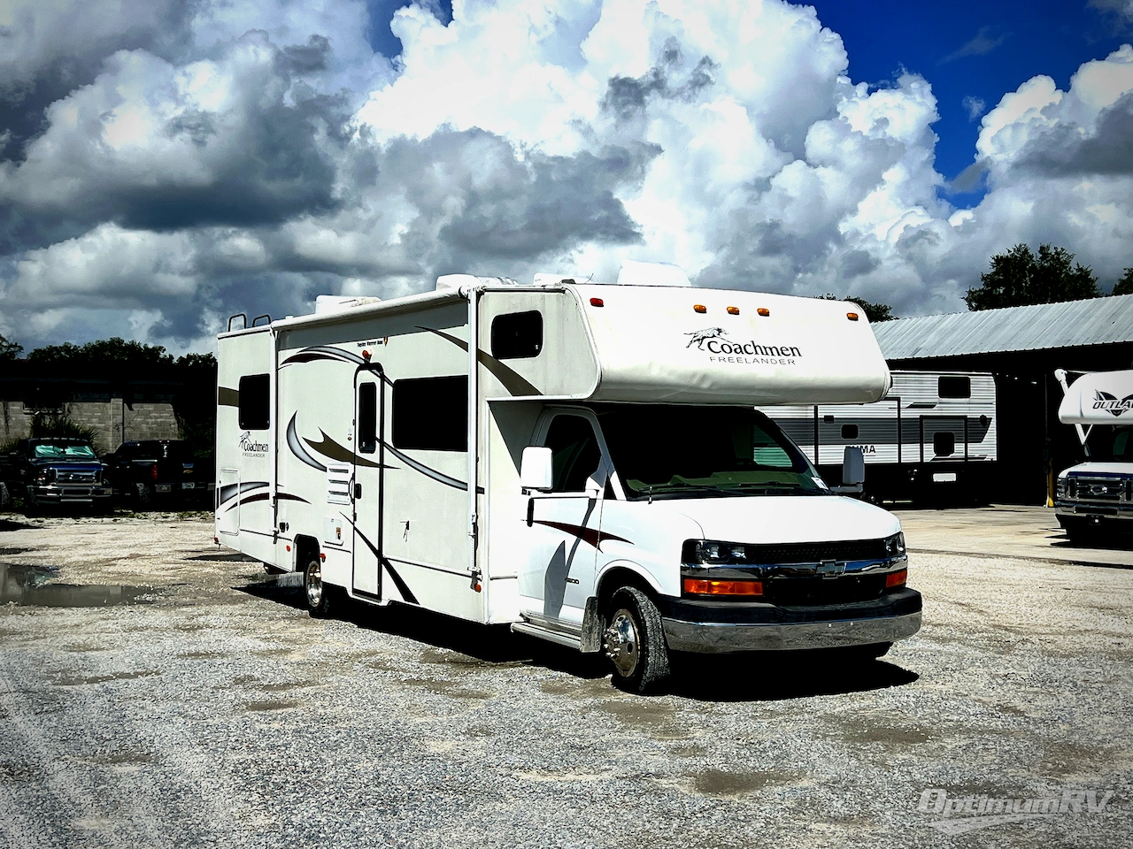 2014 Coachmen Freelander 28QB  Chevy 4500 Photo 1