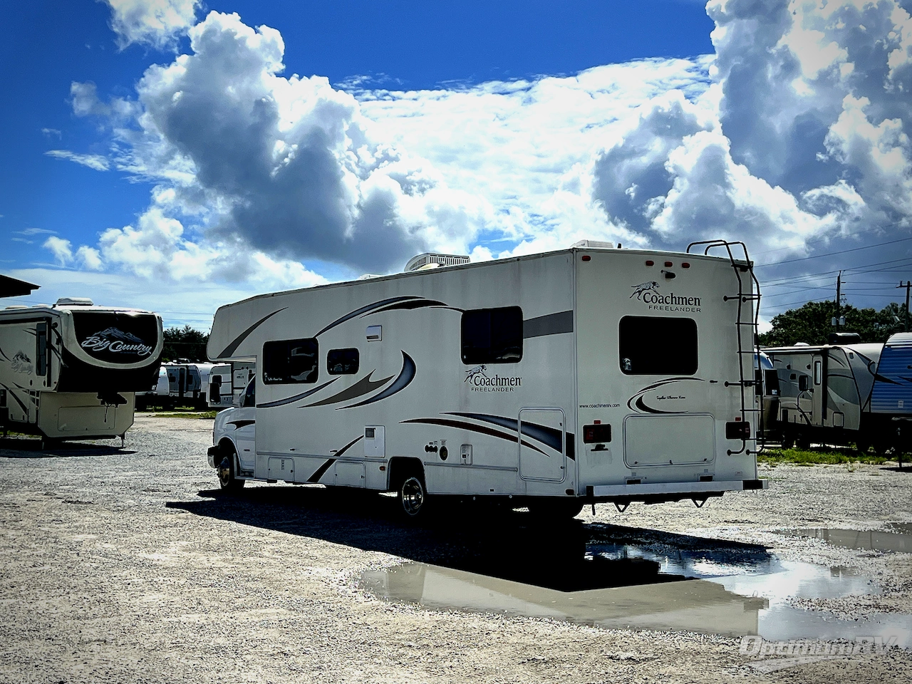 2014 Coachmen Freelander 28QB  Chevy 4500 Photo 2
