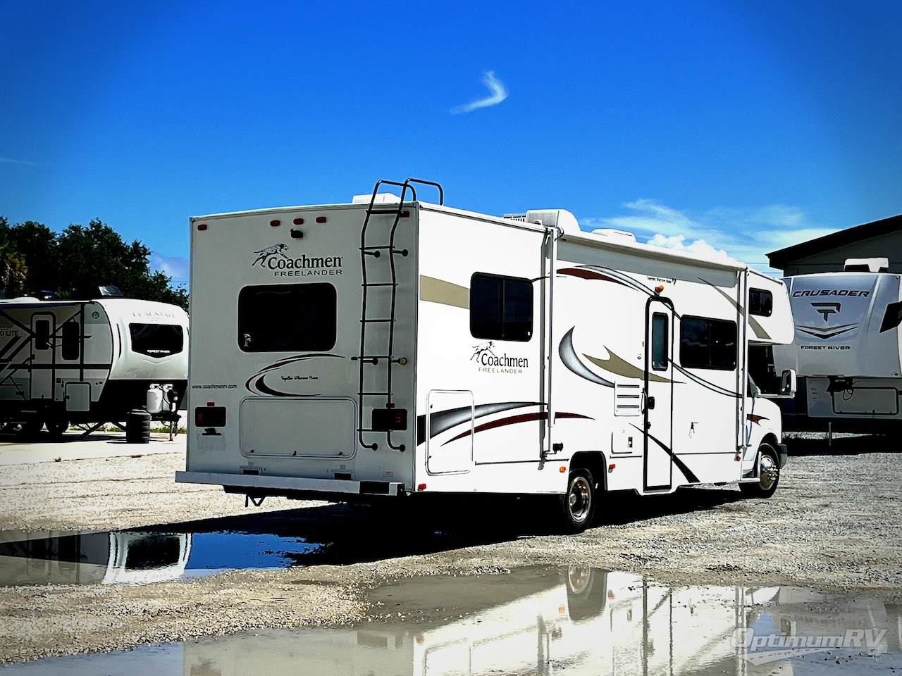 2014 Coachmen Freelander 28QB  Chevy 4500 Photo 3