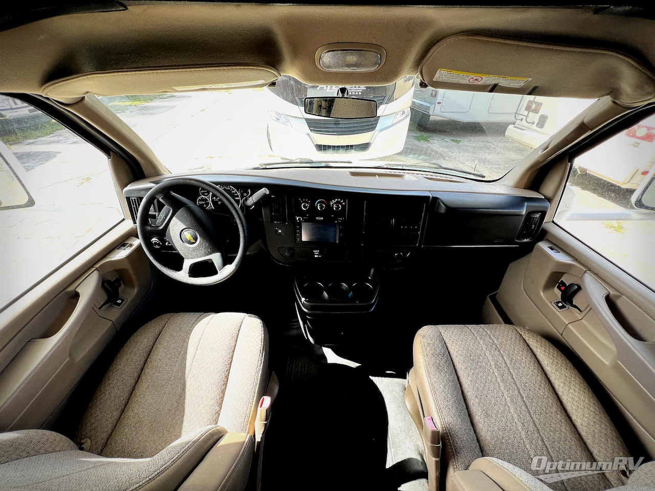 2014 Coachmen Freelander 28QB  Chevy 4500 Photo 8