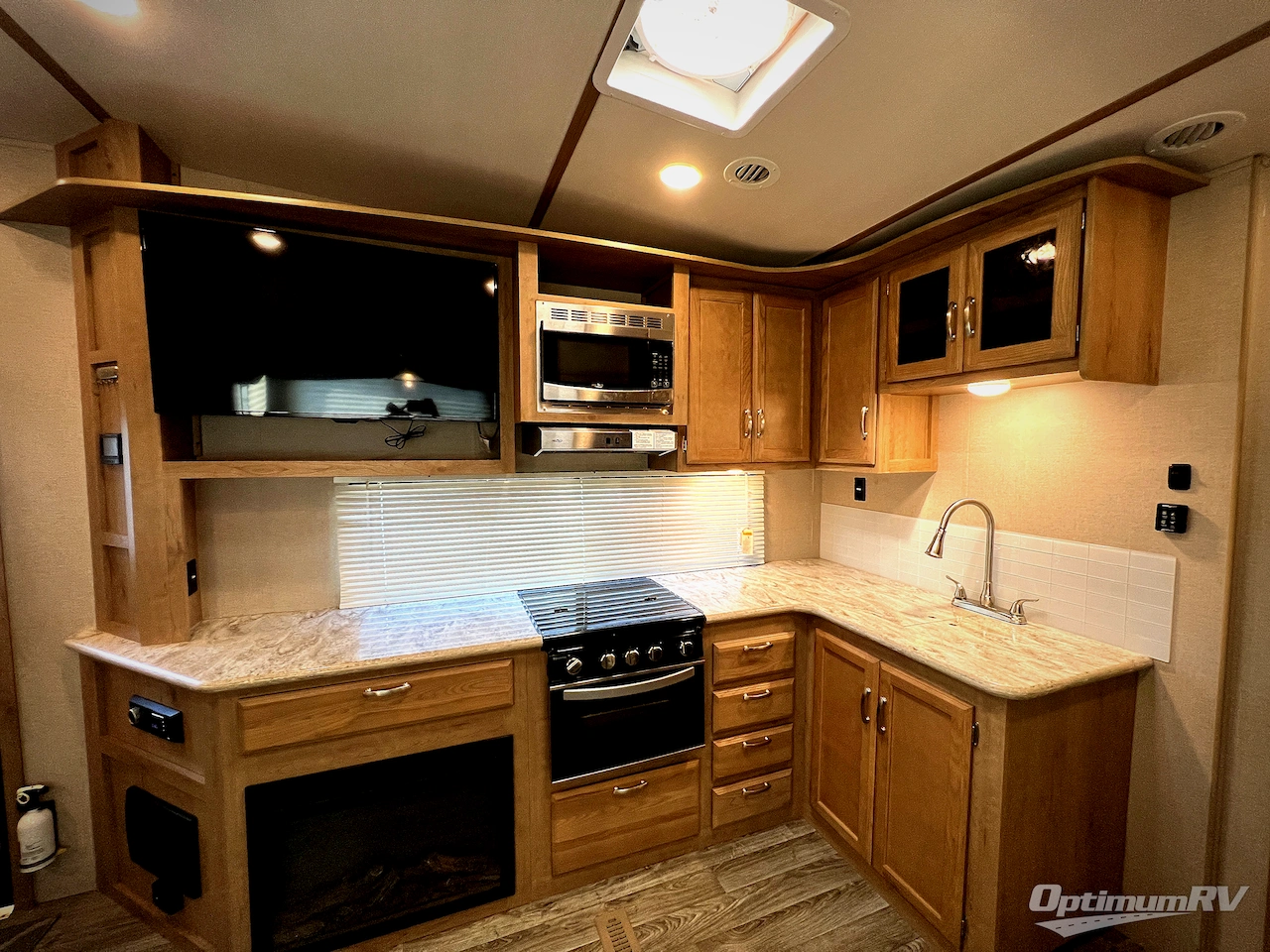 2020 Winnebago Towables Minnie Plus 29RBH Photo 7