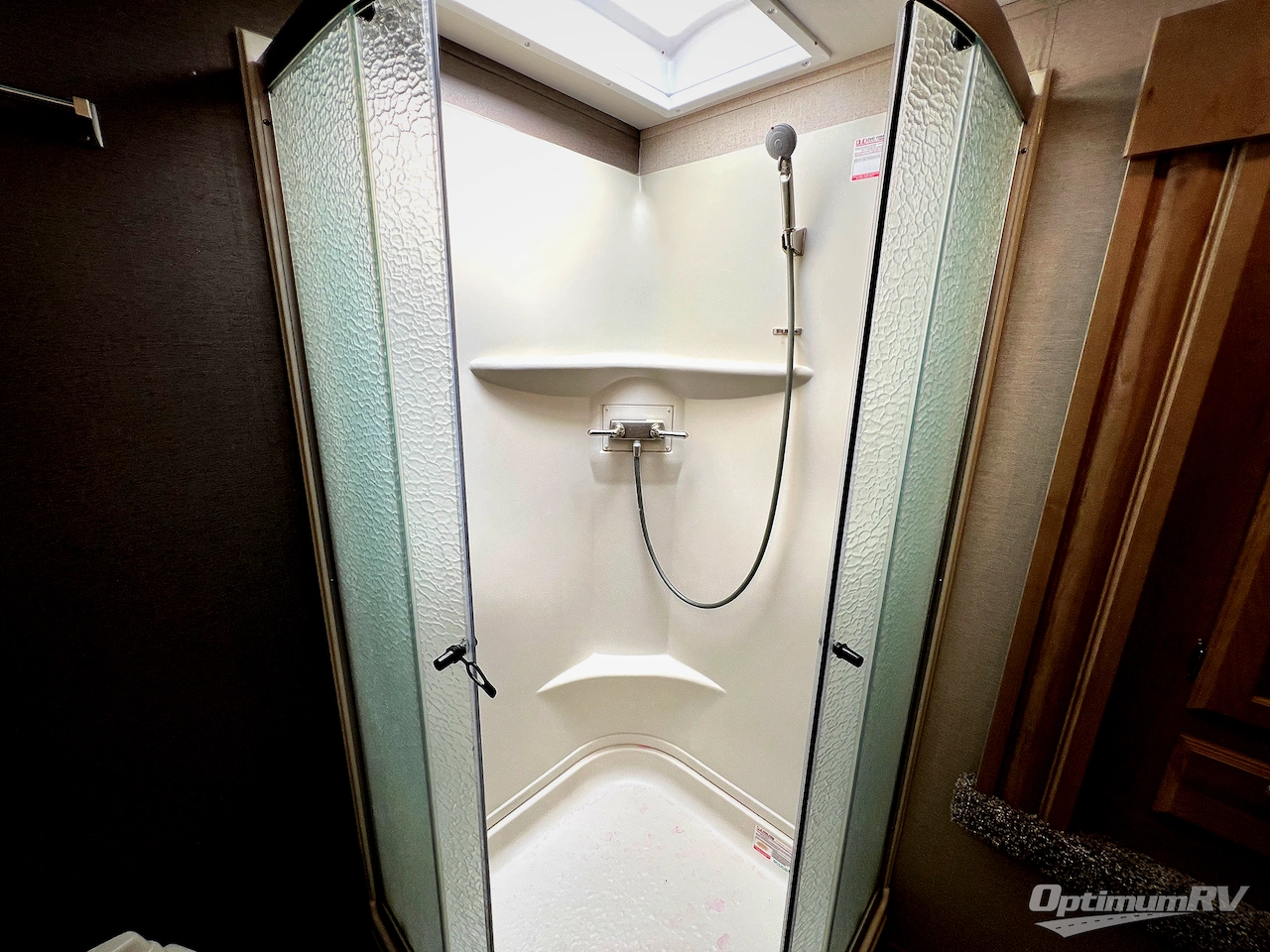 2020 Winnebago Towables Minnie Plus 29RBH Photo 37