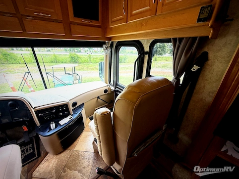 2006 National RV Tradewinds 40E RV Photo 2