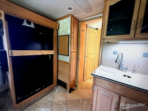 2006 National RV Tradewinds 40E RV Photo 4