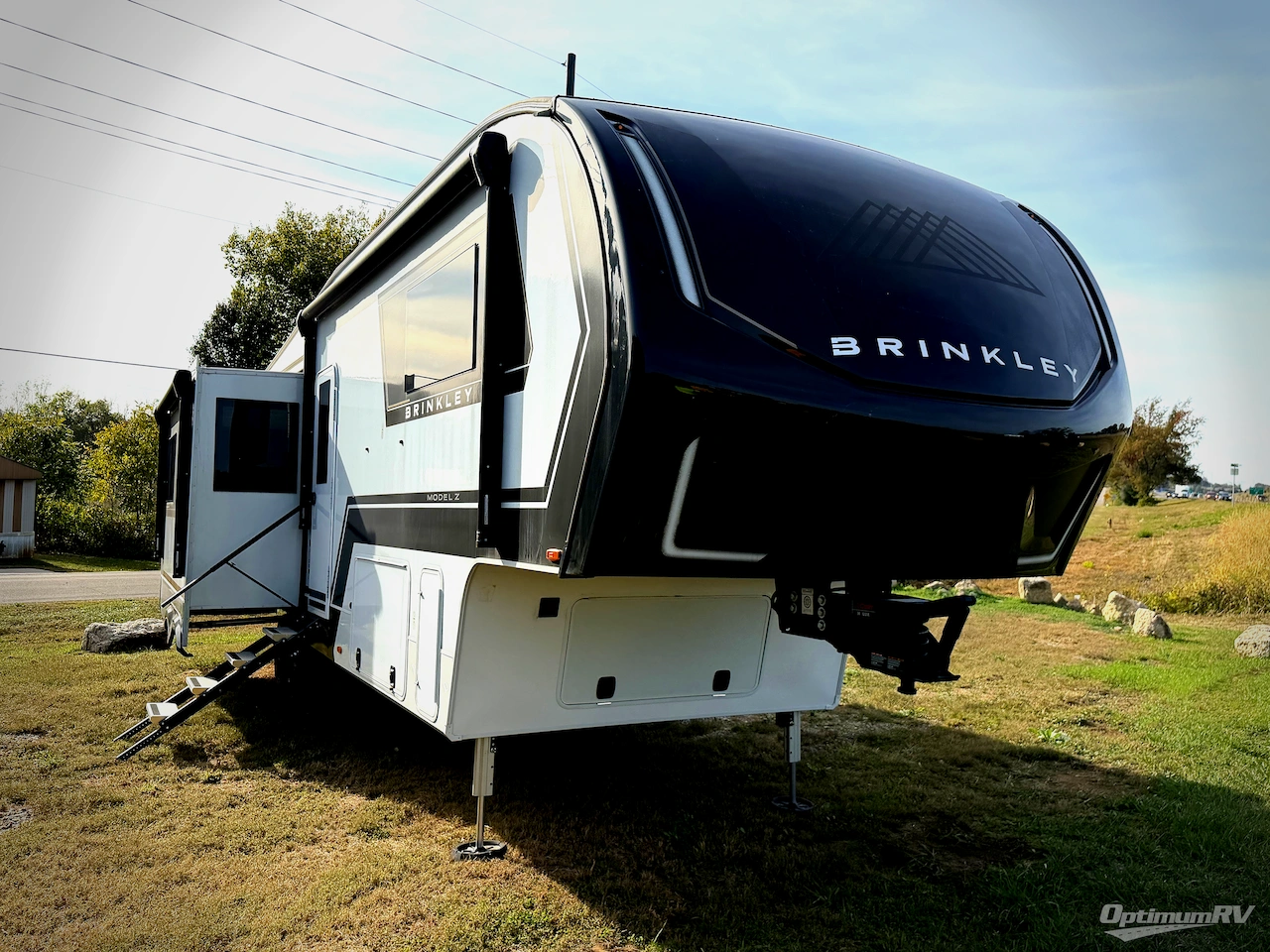 2025 Brinkley Model Z 3100 Photo 1