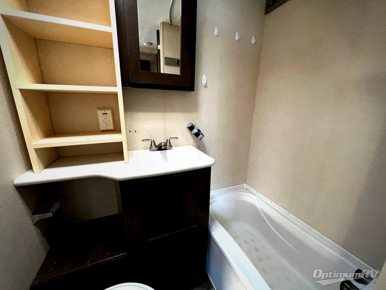 2019 Forest River Wildwood 31KQBTS Photo 9