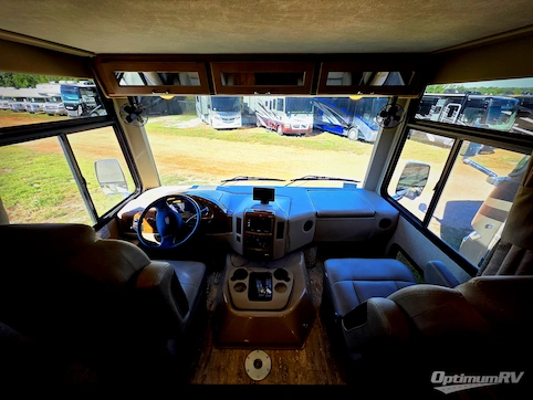 2018 Thor Hurricane 29M RV Photo 2